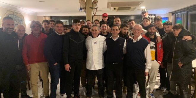 Al ristorante l’Orizzonte si festeggiano le recenti vittorie della Montecalcio club. Foto