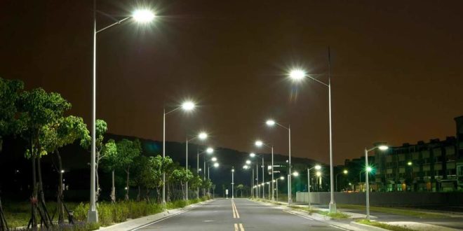 Bacoli. 700 nuovi pali e nuove lampade a led per illuminare le strade.